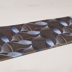 Silk tie